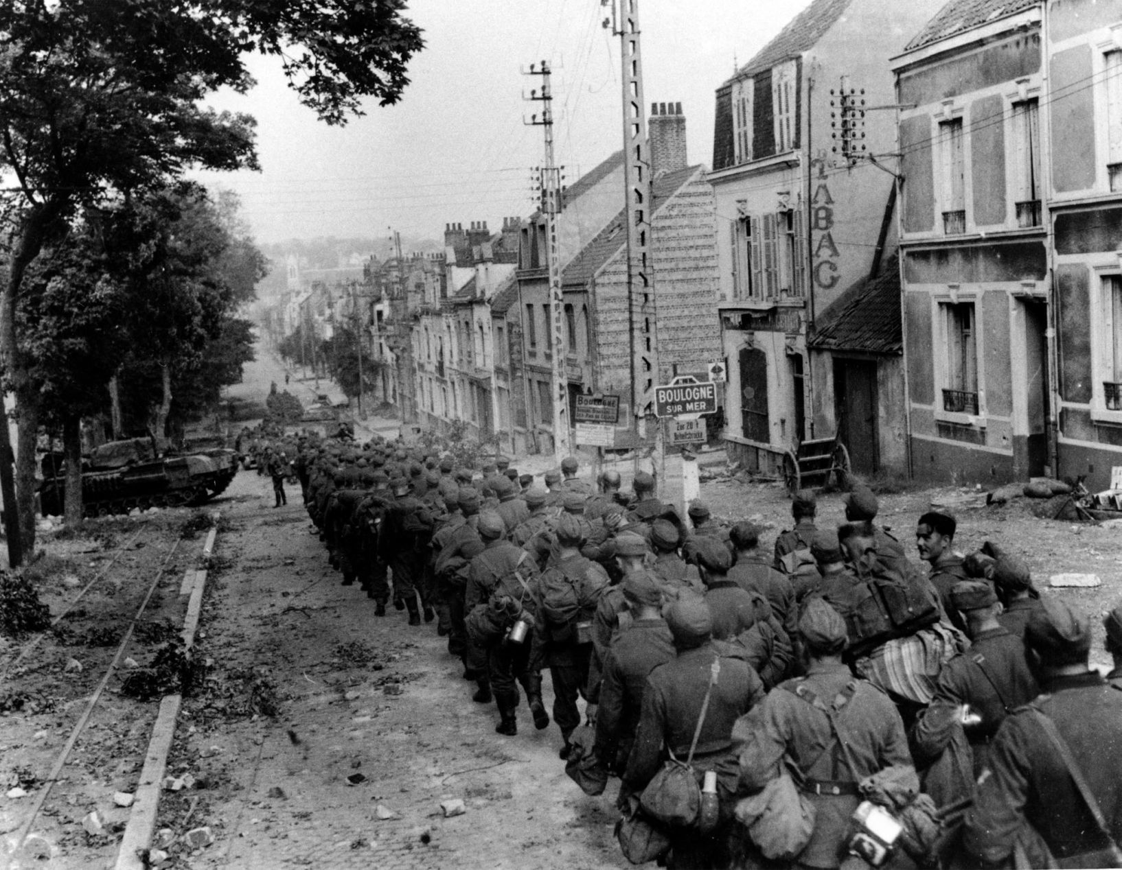 1944: GERMAN PRISONERS